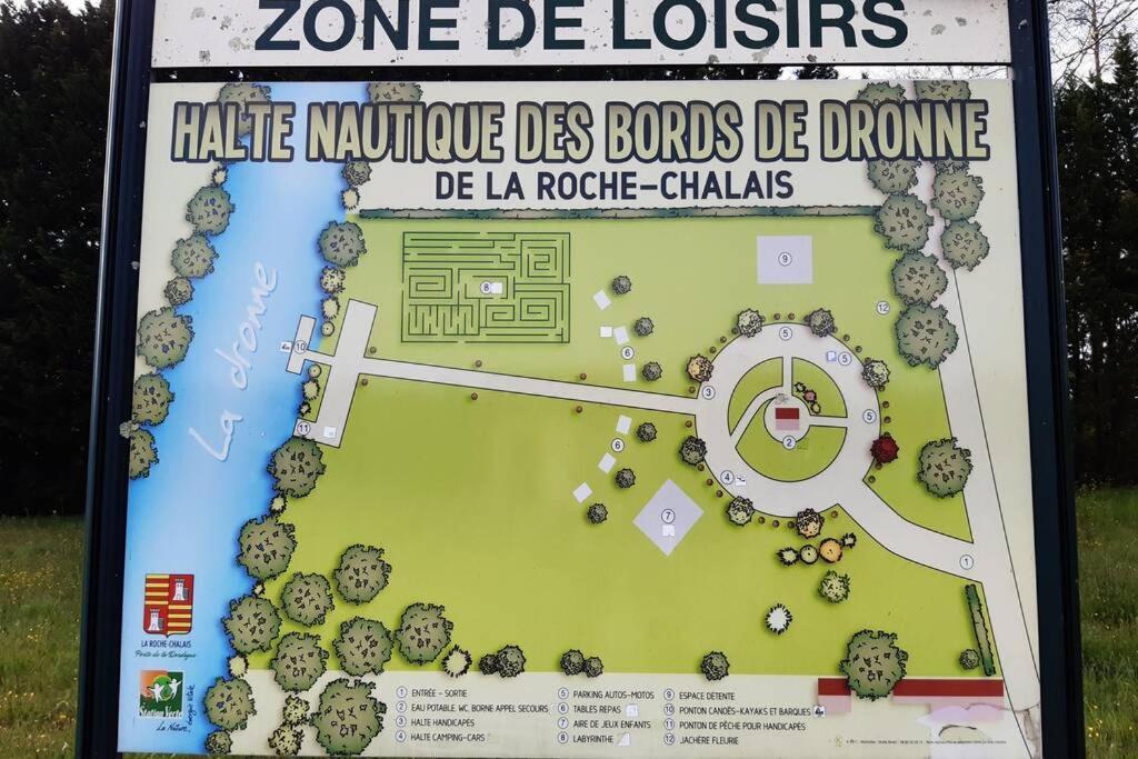 Appartement Renove Le New-York En Centre Ville - Terrasse Et Parking - Non Climatise La Roche-Chalais Exteriör bild